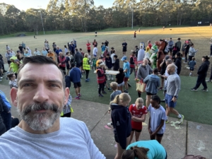 Runners starting the Artarmon Parkrun on a sunny morning